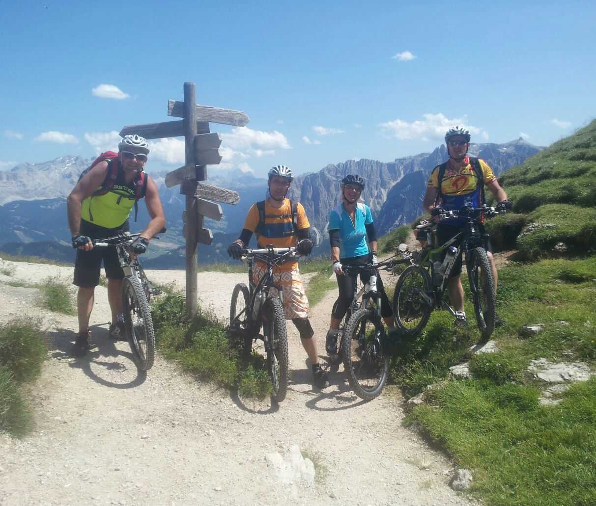 Alla forcella del Sass da Putia verso est